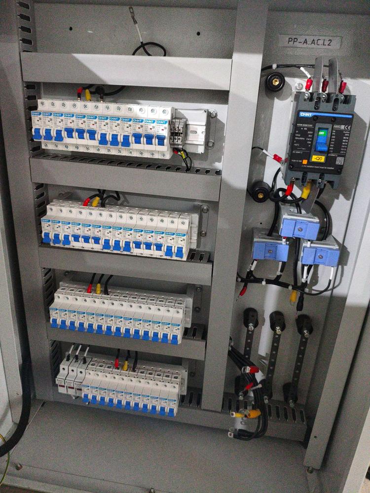 Wiring rapi di dalam panel