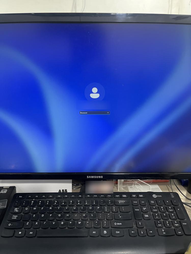 Foto layar login komputer